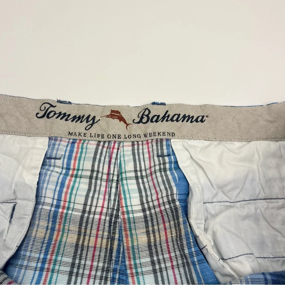 Tommy Bahama Men’s Shorts Plaid Ocean Deep Blue White Casual Linen Blend Size 42